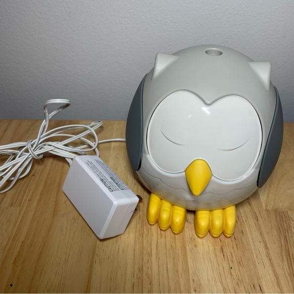 Young Living Essential Oil Diffuser “Feather” the Owl noise and lights - Picture 5 of 5